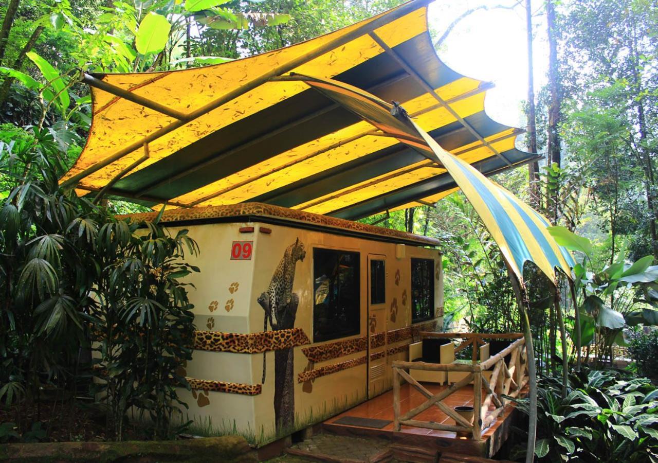 Taman Safari Hotel 3*