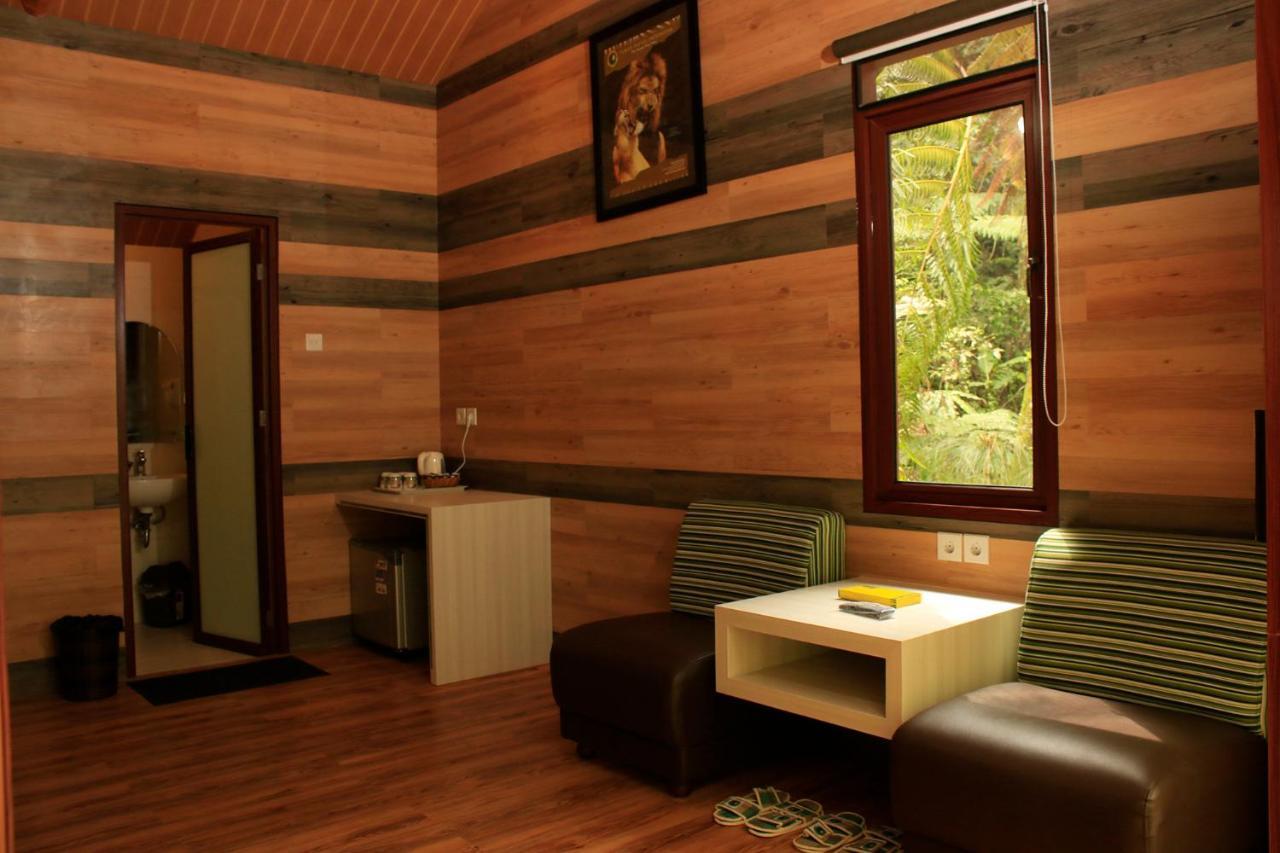 Taman Safari Hotel